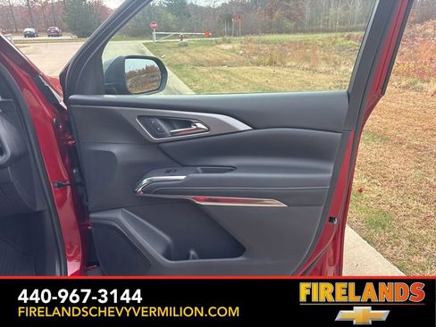 New 2026 Chevrolet Traverse LT w/ Driver Confidence Package image 37