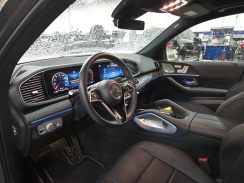 Used 2025 Mercedes-Benz GLE 350 4MATIC image 3
