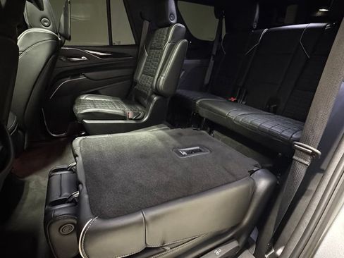 Used 2023 Cadillac Escalade V w/ LPO, ONYX Package AWD/4WD image 30