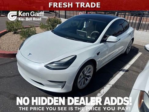 Used 2023 Tesla Model 3 Standard Range RWD image 1