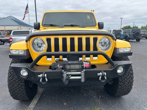 Used 2018 Jeep Wrangler Unlimited Sahara w/ Cold Weather Group AWD/4WD image 2