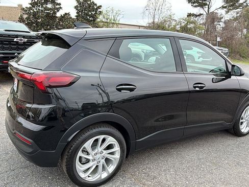 New 2027 Chevrolet Bolt LT w/ Comfort Package FWD image 5