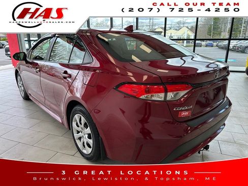 Used 2022 Toyota Corolla LE image 3