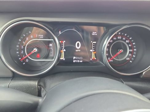 Used 2018 Jeep Wrangler Unlimited Rubicon AWD/4WD image 17