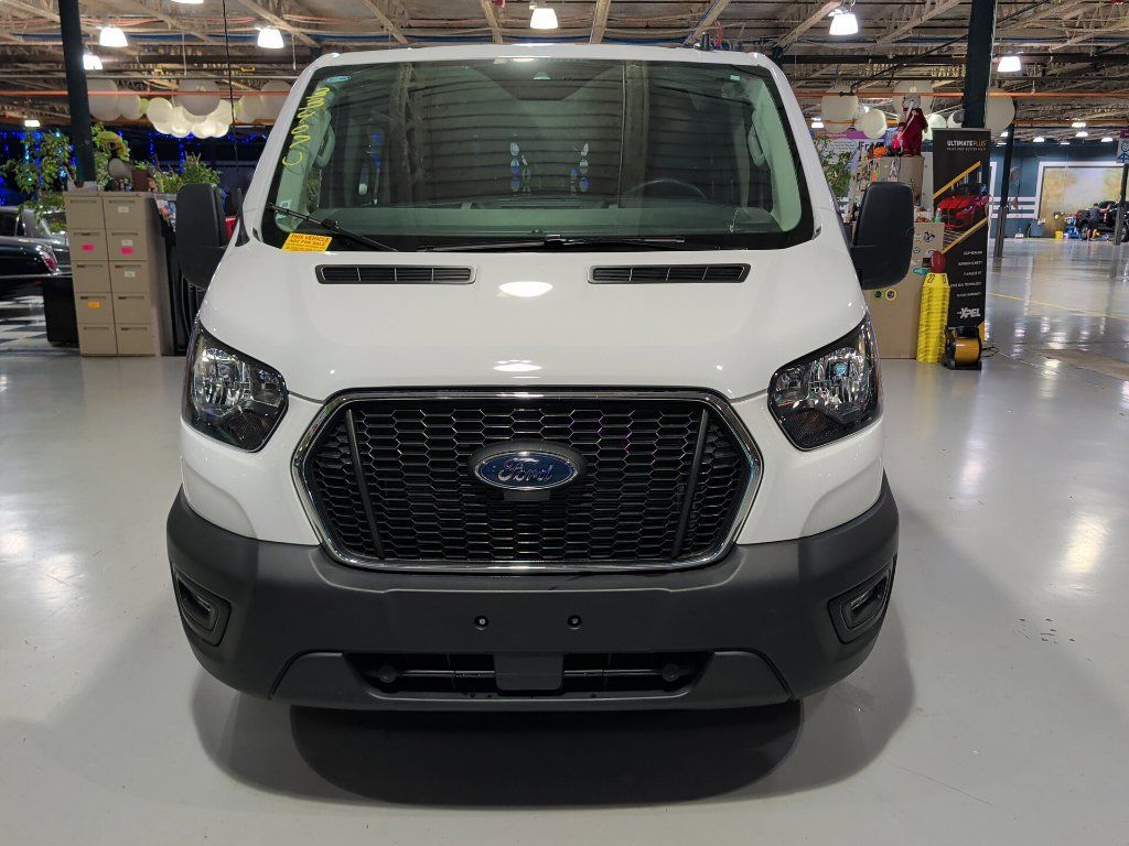 Used 2025 Ford Transit 250 Low Roof w/ Exterior Upgrade Package RWD image 5