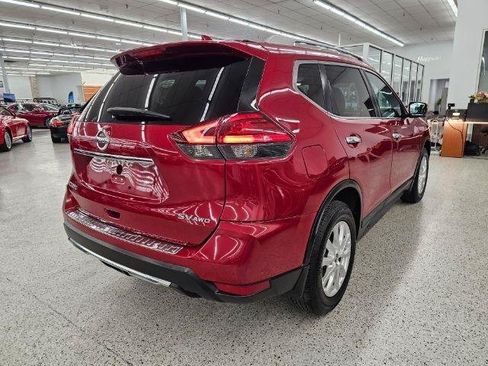 Used 2017 Nissan Rogue SV AWD/4WD image 5