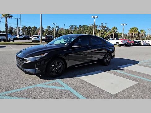 Used 2023 Hyundai Elantra Blue image 24