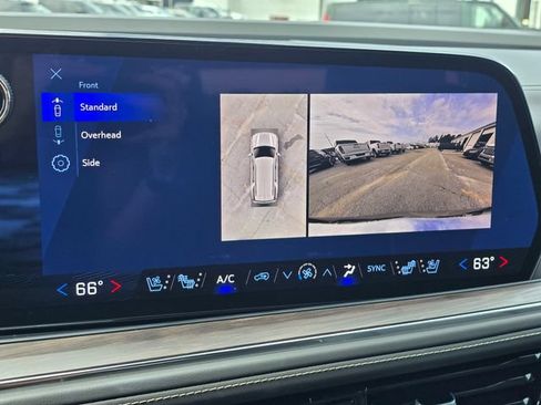 Used 2025 Chevrolet Tahoe Premier AWD/4WD image 35