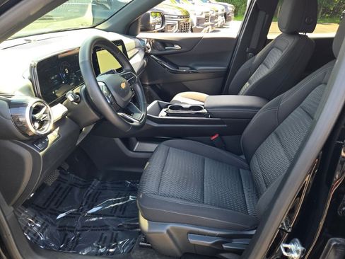 Certified 2025 Chevrolet Equinox LT FWD image 22