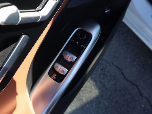 Certified 2025 Mercedes-Benz C 300 4MATIC Sedan image 17