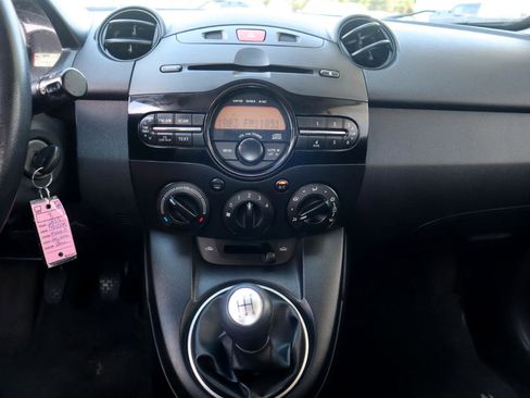 Used 2013 MAZDA MAZDA2 Sport image 54