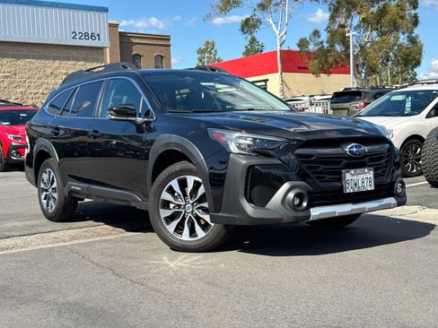 Used 2023 Subaru Outback Limited image 2