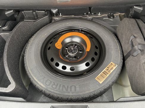 Used 2018 Jeep Renegade Altitude image 36