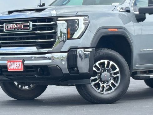 Used 2025 GMC Sierra 3500 SLT w/ SLT Premium Package AWD/4WD image 2