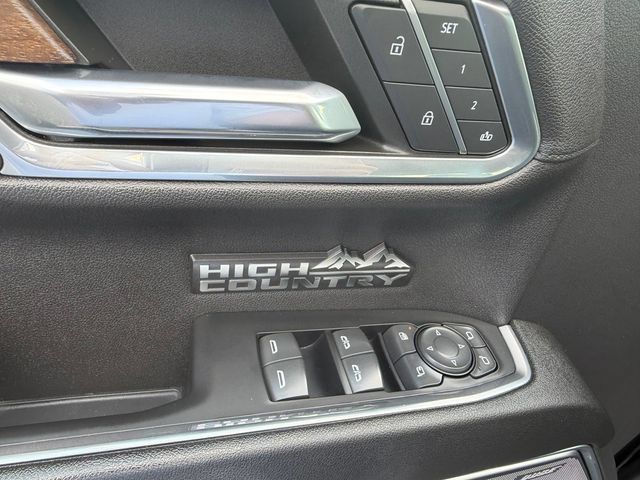 Used 2023 Chevrolet Silverado 1500 High Country w/ High Country Premium Package AWD/4WD image 22