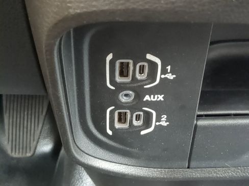 Used 2022 RAM 5500 Tradesman w/ Chrome Appearance Group image 18