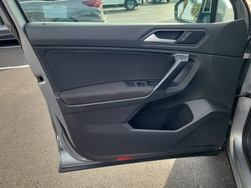 Used 2021 Volkswagen Tiguan S FWD image 13