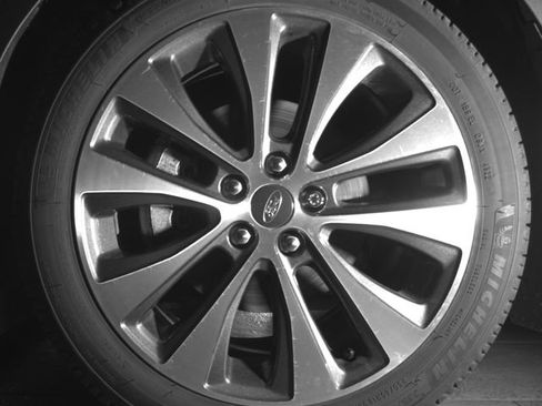 Used 2019 Ford Fusion SE AWD/4WD image 9