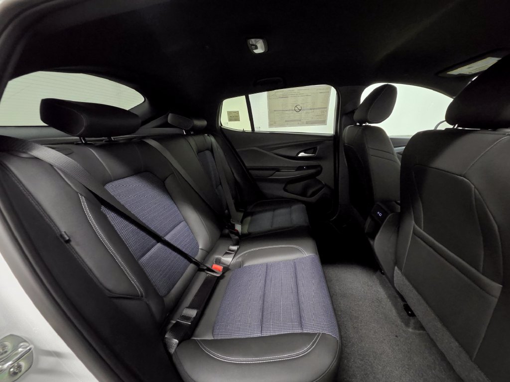 New 2026 Buick Envista Preferred w/ Convenience I Package FWD image 32