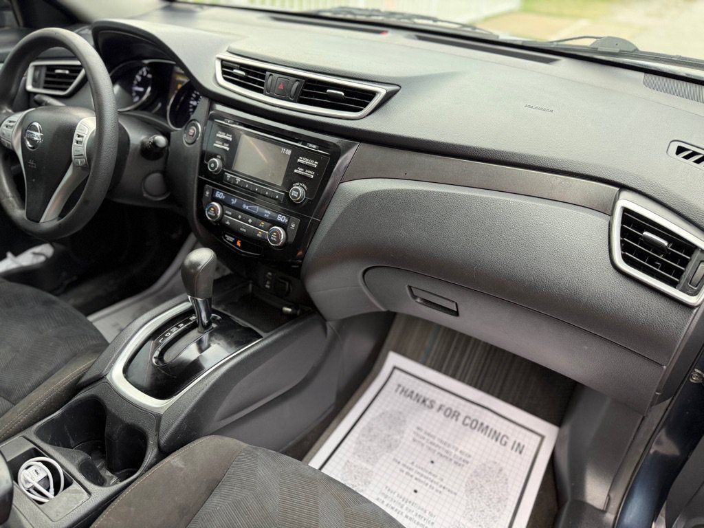 Used 2015 Nissan Rogue SV AWD/4WD image 13