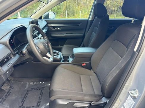 Used 2025 Honda CR-V LX image 13