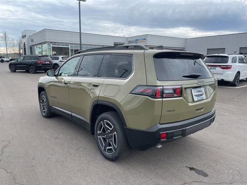 New 2026 Jeep Cherokee Laredo image 3