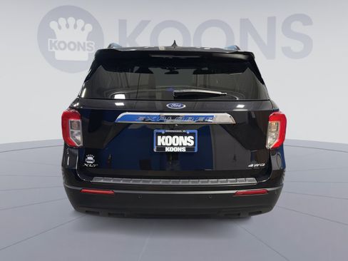 Used 2024 Ford Explorer XLT AWD/4WD image 5
