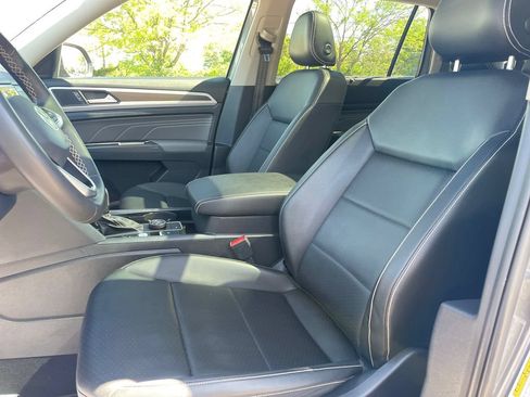 Used 2023 Volkswagen Atlas SE w/ Panoramic Sunroof Package AWD/4WD image 18