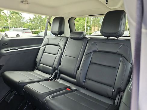 New 2025 Lincoln Navigator L Reserve AWD/4WD image 15
