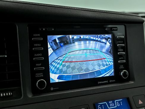 Used 2020 Toyota Sienna XLE FWD image 21