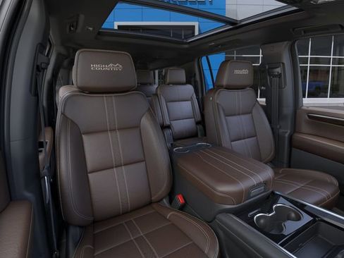 New 2026 Chevrolet Suburban High Country AWD/4WD image 16