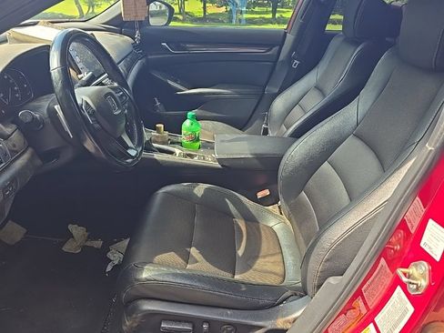 Used 2019 Honda Accord Sport image 2