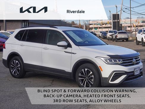 Used 2022 Volkswagen Tiguan S image 1