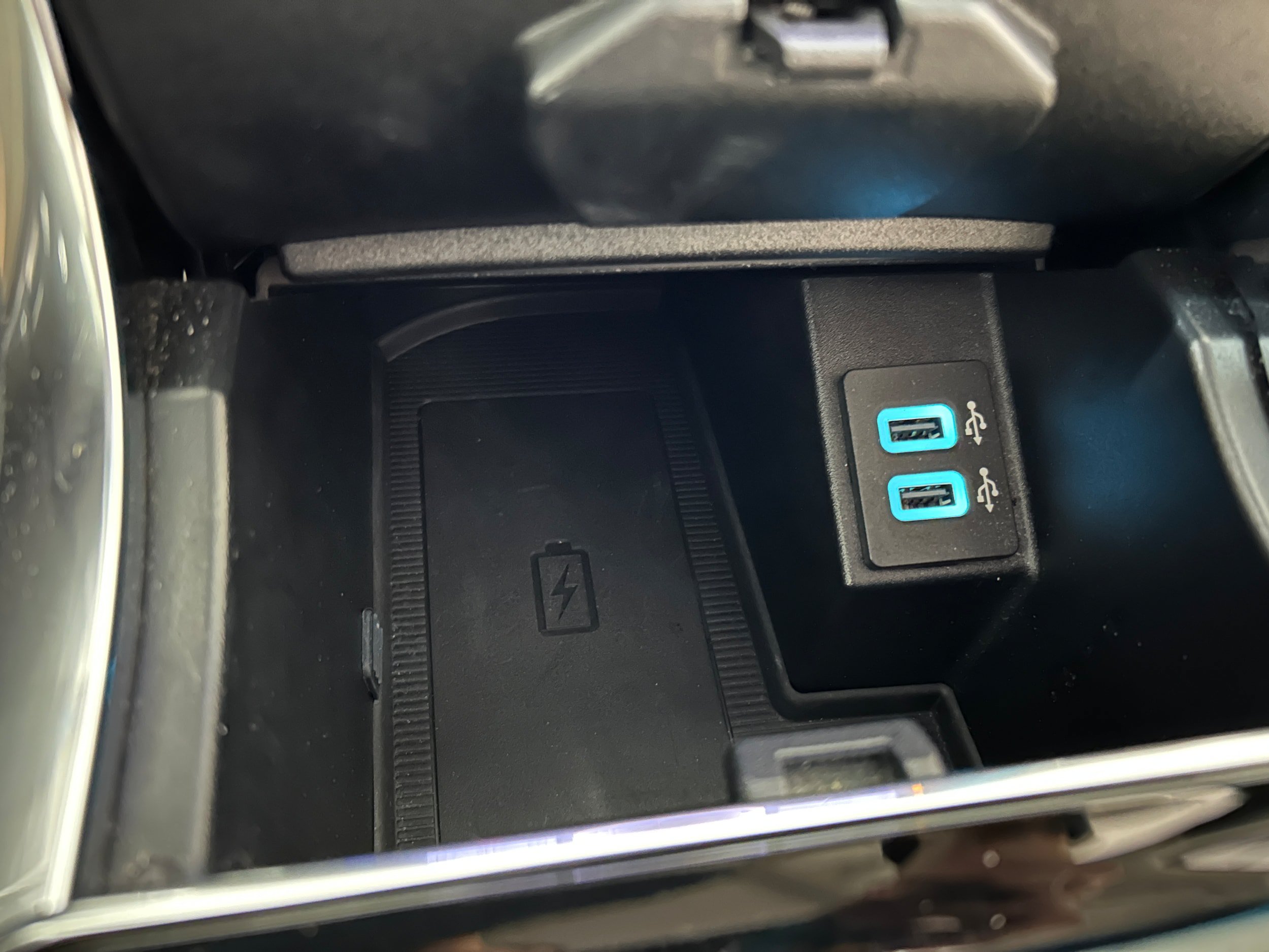 Used 2019 Ford Edge Titanium w/ Equipment Group 301A AWD/4WD image 11