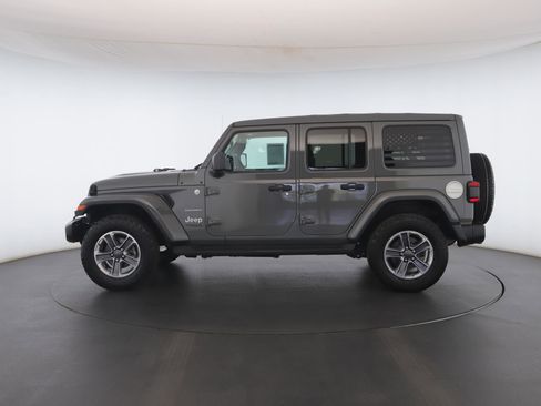Used 2021 Jeep Wrangler Unlimited Sahara AWD/4WD image 22