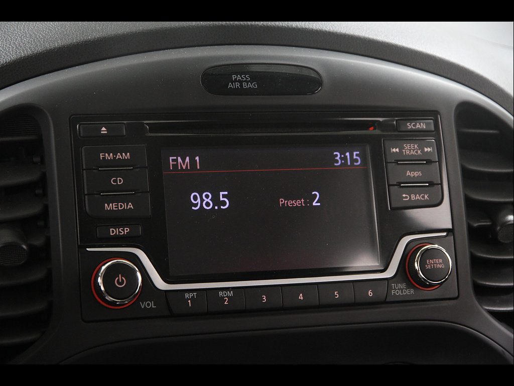 Used 2016 Nissan Juke S FWD image 10