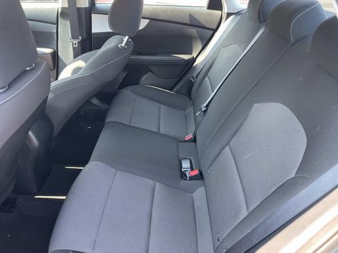 Used 2024 Kia Forte LXS w/ LXS Technology Package FWD image 14