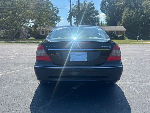 Used 2007 Mercedes-Benz E 320 BlueTEC Sedan image 7
