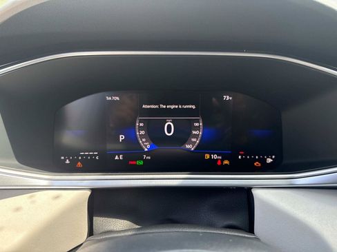 New 2025 Volkswagen Taos SE image 28