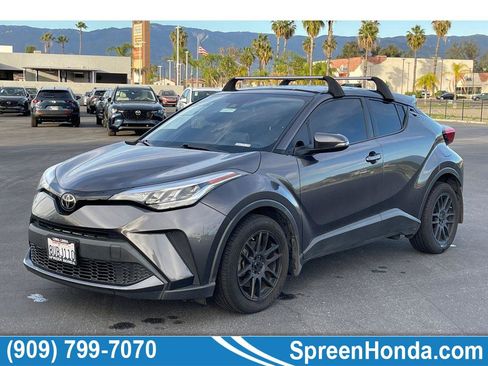 Used 2021 Toyota C-HR LE image 1