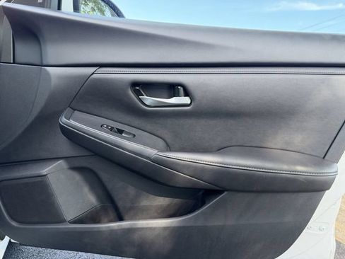 Used 2025 Nissan Sentra SV FWD image 28