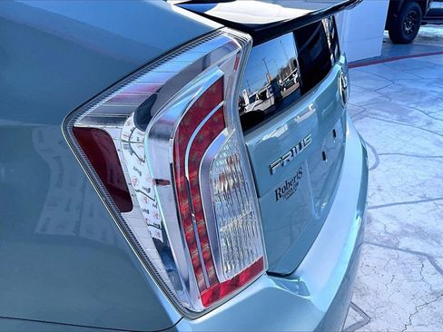 Used 2015 Toyota Prius Four image 22