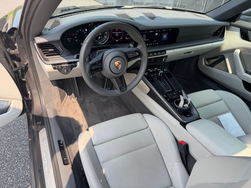 Certified 2020 Porsche 911 Carrera 4S AWD/4WD image 17