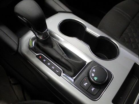 Used 2022 Chevrolet Blazer LT FWD image 27