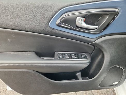 Used 2015 Chrysler 200 S w/ Navigation & Sound Group I image 6