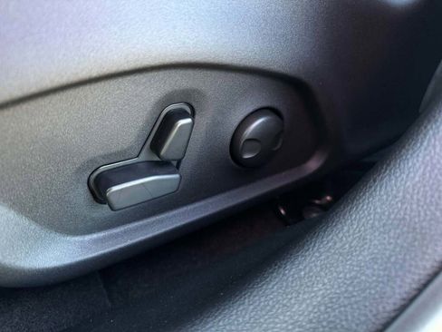 New 2026 Jeep Compass Limited image 27