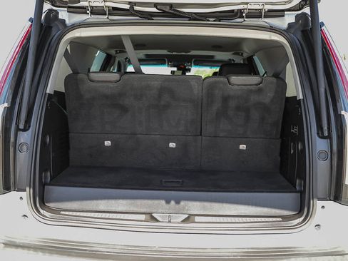 Used 2020 Cadillac Escalade Luxury image 26