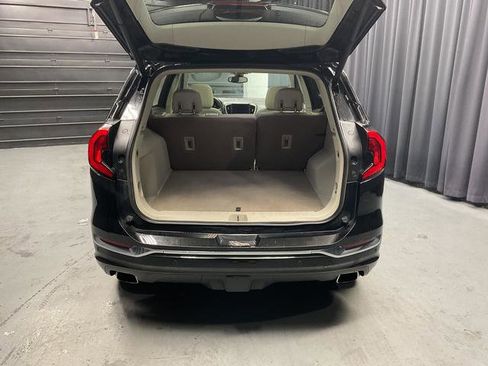 Used 2019 GMC Terrain Denali w/ Advanced Safety Package image 11