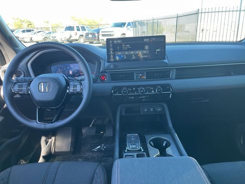 New 2026 Honda Pilot Sport image 8