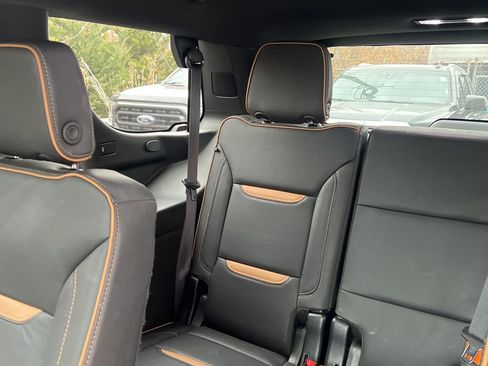 Used 2023 GMC Yukon AT4 image 12